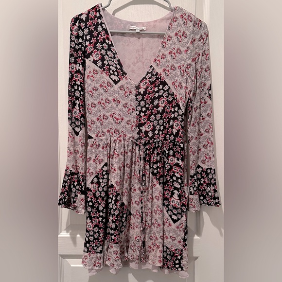 Rebecca Minkoff Long Bell Sleeve June A-line Dress Patchwork Motif Waist Tie - Picture 2 of 8